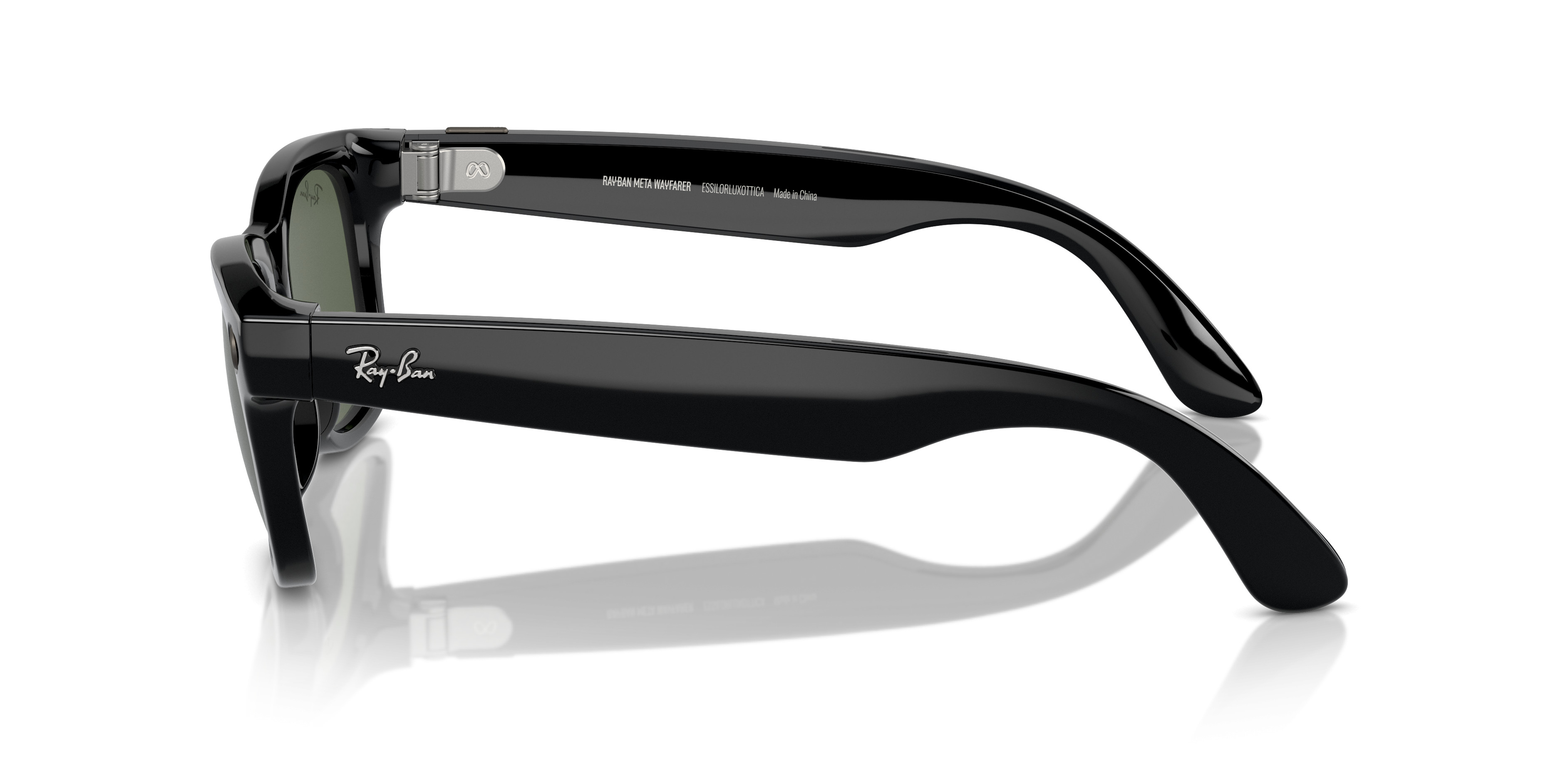 Ray-Ban Meta Wayfarer Smart Sunglasses RW4006 in Black/Green 